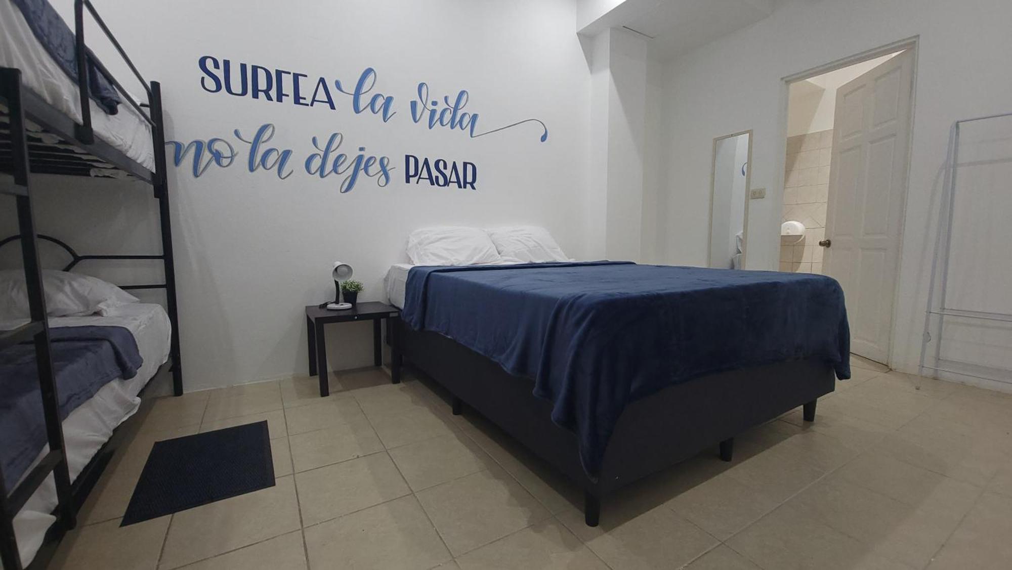 Surfo House Hotel & Hostel Tamarindo Exteriör bild