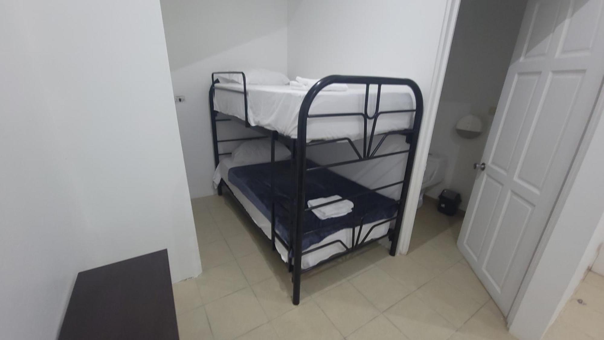 Surfo House Hotel & Hostel Tamarindo Exteriör bild
