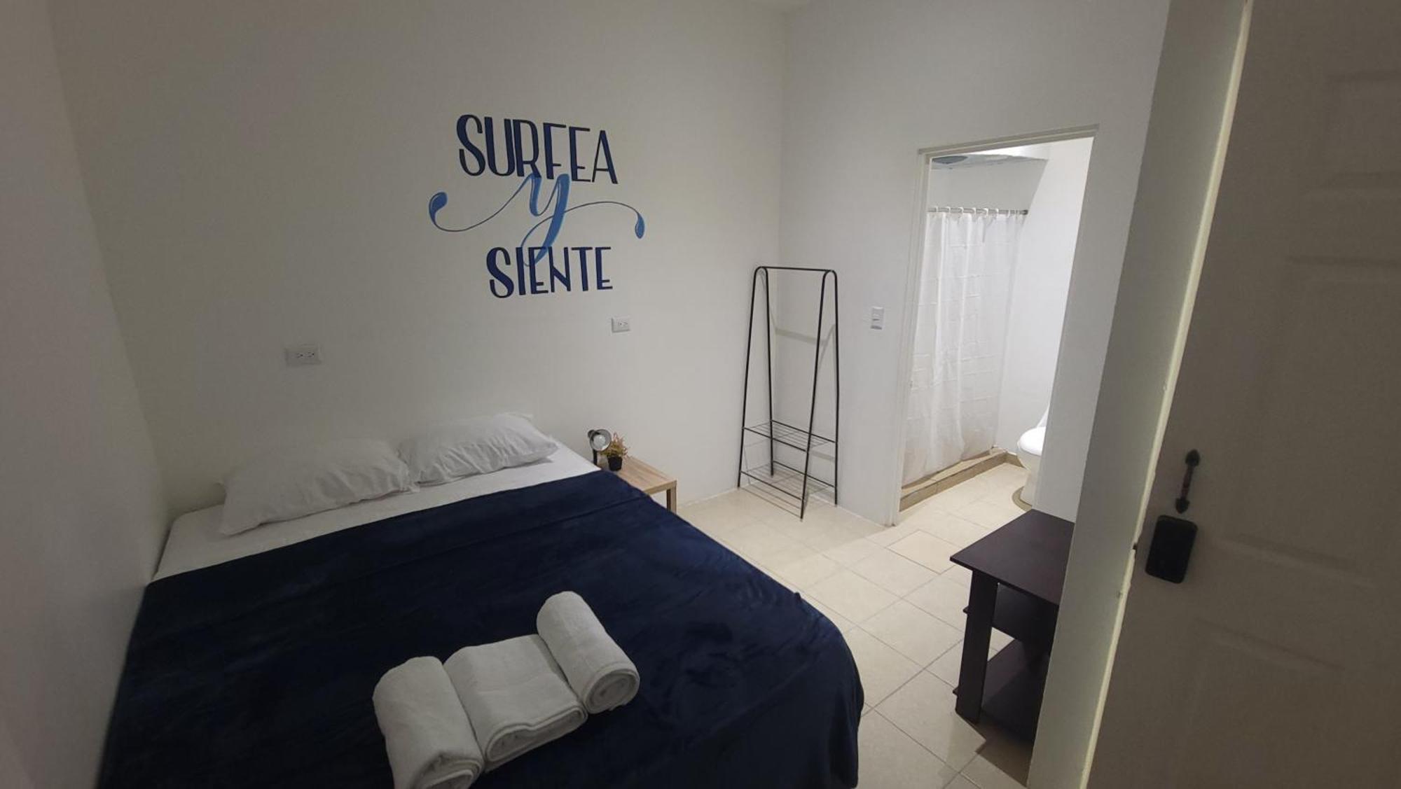 Surfo House Hotel & Hostel Tamarindo Exteriör bild