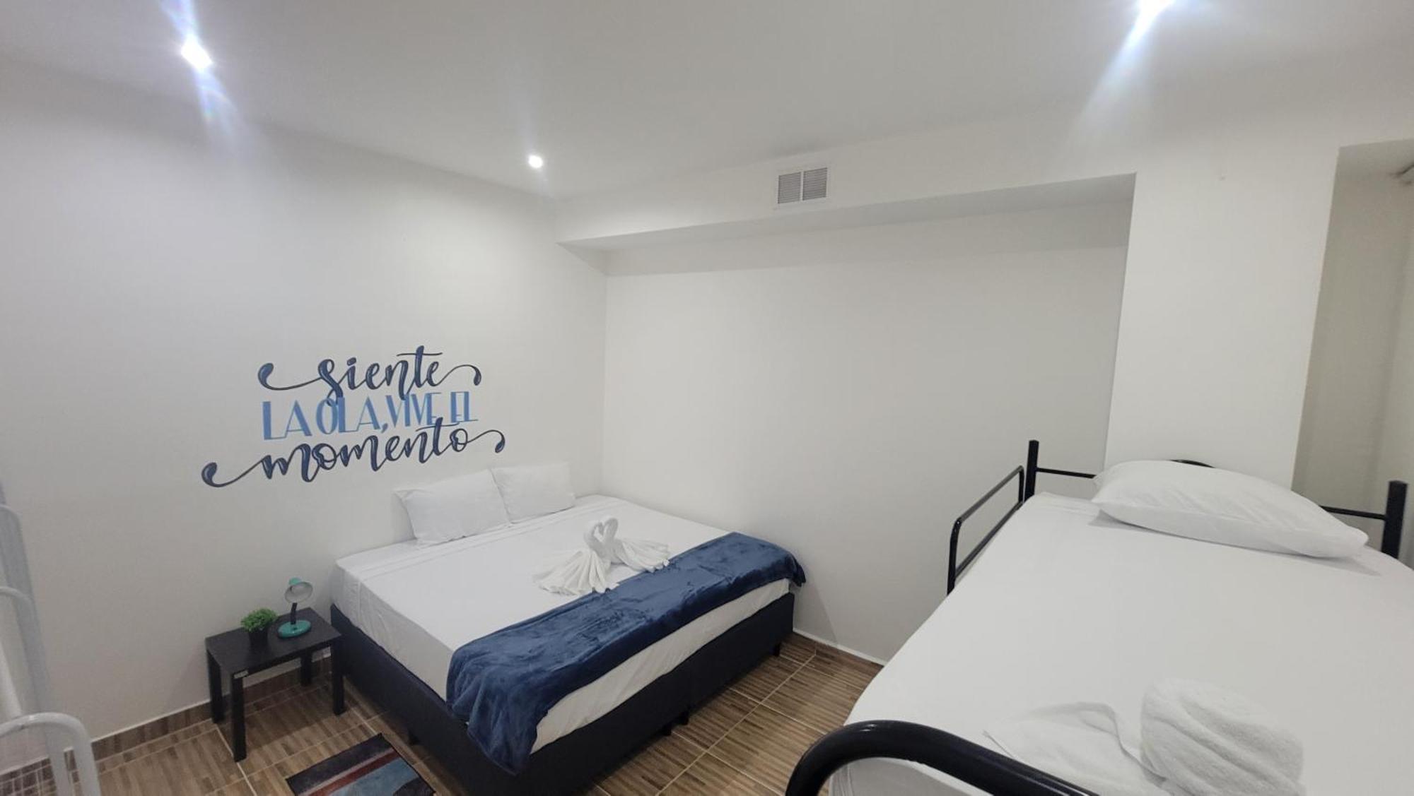 Surfo House Hotel & Hostel Tamarindo Exteriör bild